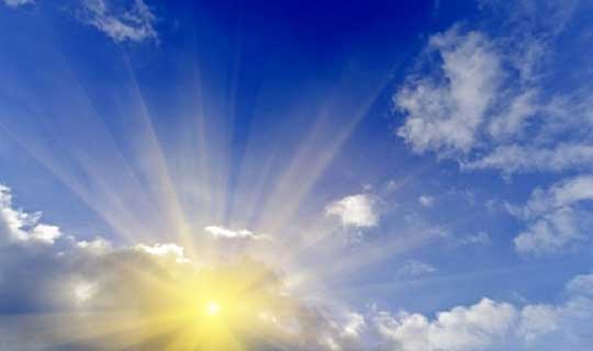 Moti me diell dhe vranësira mesatare, temperatura deri në 14 gradë