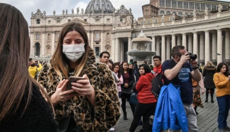 Studimi i ri: Koronavirusi shkakton dëmtim të syve