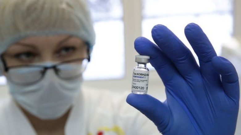 Deri tani janë vaksinuar mbi tre mijë punonjës shëndetësorë në Maqedoni