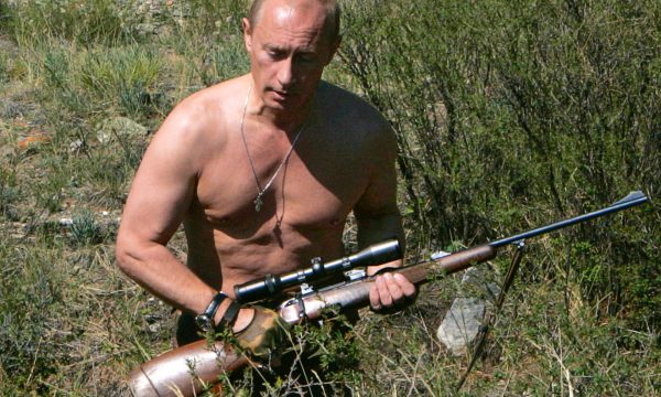 Putin edhe këtë vit votohet burri më seksi i Rusisë