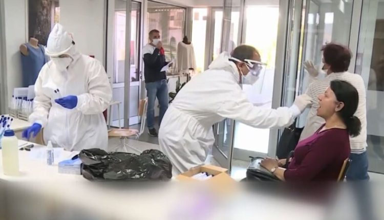 Regjistrohen 33 viktima dhe 489 raste të reja me Covid-19
