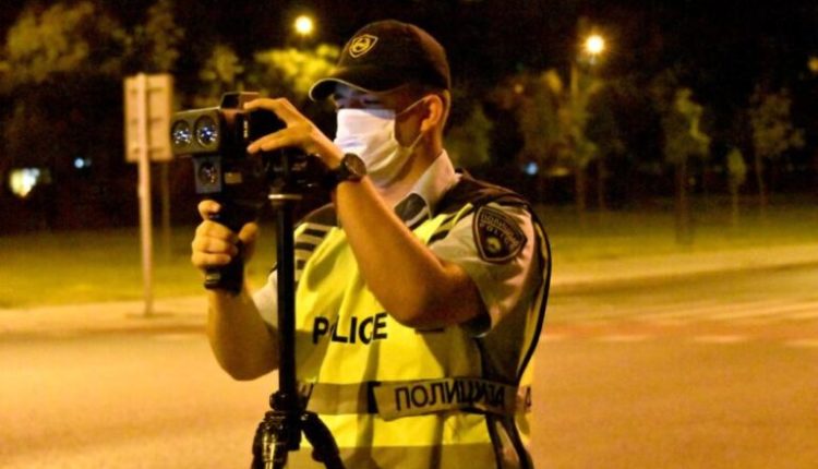 Policia vazhdon me shqiptimin e gjobave në Shkup, 43 sanksione vetëm për vozitje të shpejtë