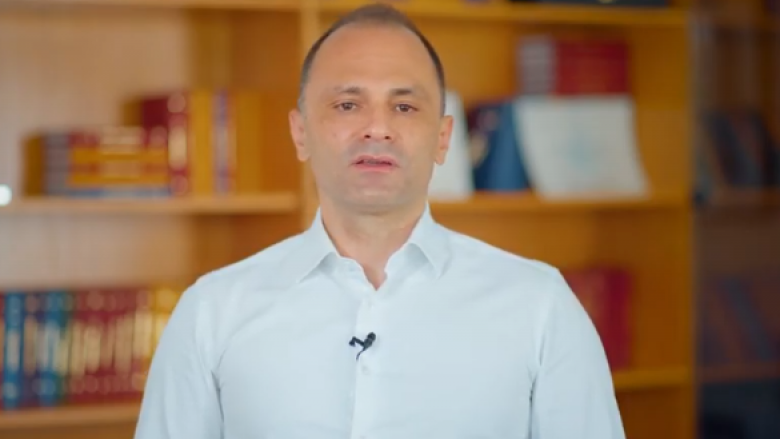 Filipçe: Vetëm me vaksinim mund të arrijmë imunitetin kolektiv