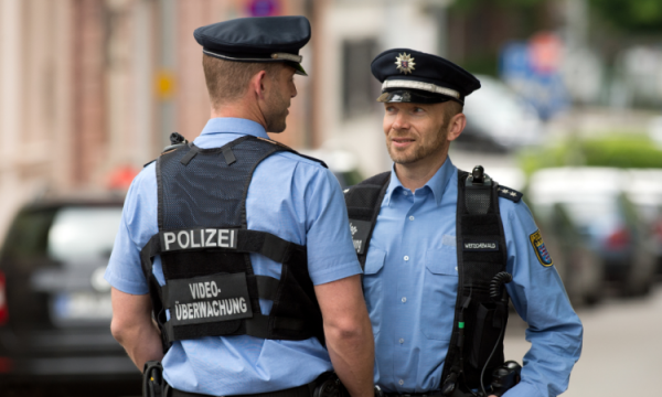 Ja sa paguhen policët në Zvicër