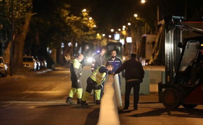 ‘Vendosja e bankinave të betonit’, Komuna e Çairit: Për rrugë pa kaos dhe qytetarë të sigurt