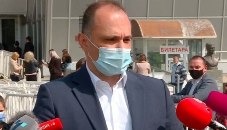 Filipçe përshëndeti vendimin e BE-së, por përkujton: Pandemia nuk ka përfunduar