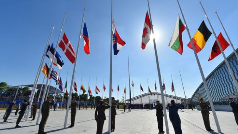 Maqedonia për herë të parmë merr pjesë në Samitin e NATO-s si anëtare e plotë