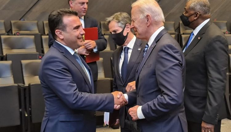 Zaev në Bruksel takohet me Biden, e fton për vizitë zyrtare në Shkup