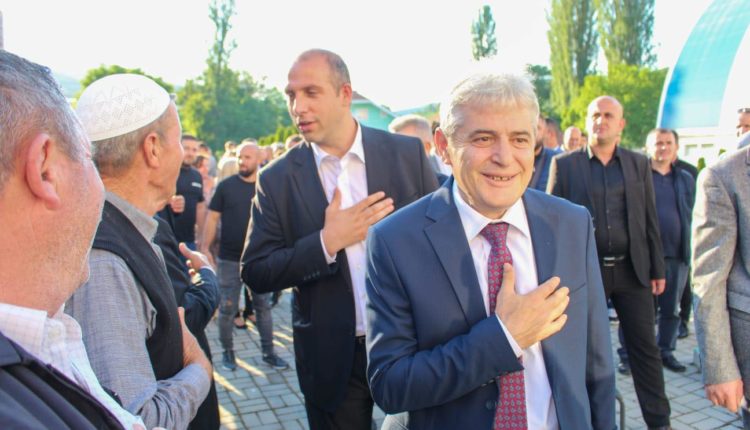 Ahmeti në inaugurimin e Sheshit e Dëshmorëve në Mateç të komunës së Likovës