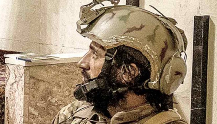 Talebanët, të veshur si marinsa amerikanë