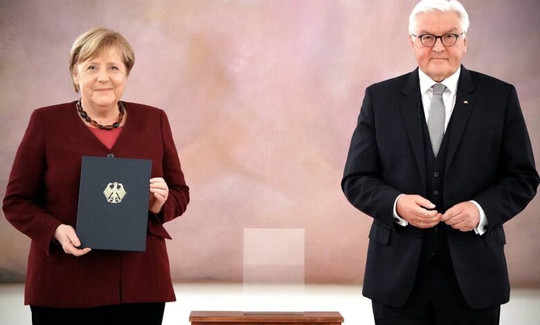 Merkel të qëndrojë në detyrë deri në formimin e qeverisë së re, thotë presidenti gjerman