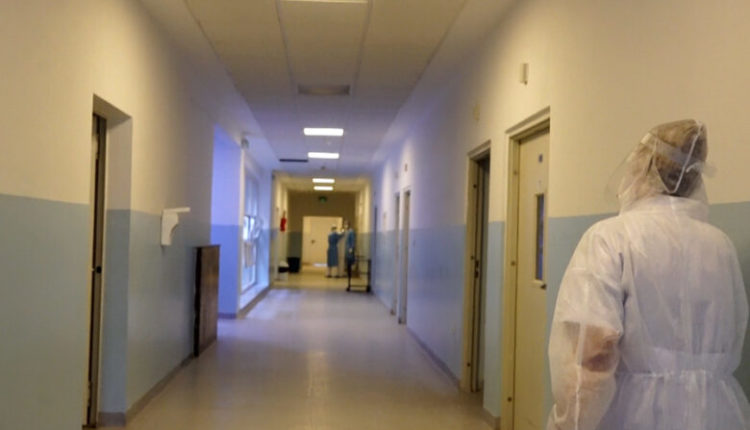 Asnjë pacient me COVID në Spitalin e Prizrenit, Pejës dhe Vushtrrisë
