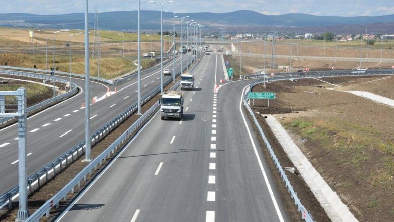 Për një periudhë të shkurtë tre aksidente në autostradën Tetovë – Shkup për shkak të kafshëve të egra