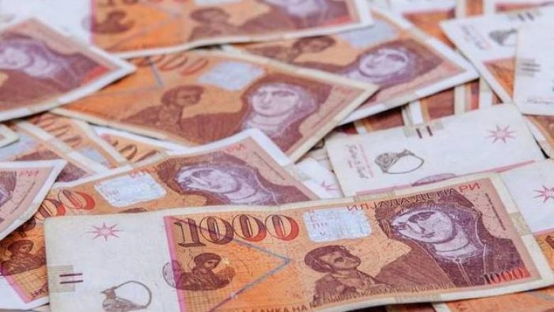Maqedoni: Rritja e inflacionit “zhduk” një mijë denarë nga paga mesatare