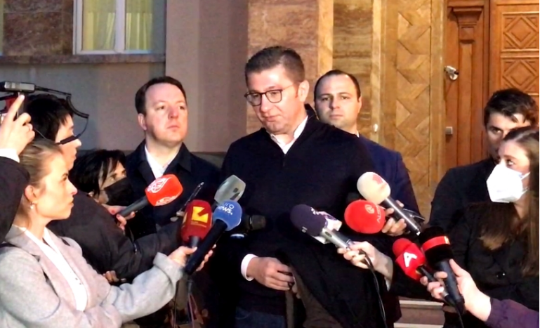 Mickoski: Presidenti në vend që të kujdeset për sigurinë e shtetit, merret me Tik-Tok
