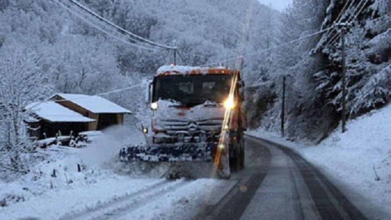 Rruga Tetovë-Kodra e Diellit e ndaluar për automjetet e rënda transportuese