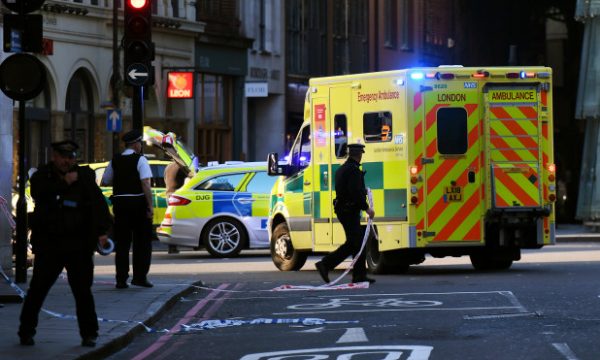 Masakrohet me thikë 25-vjeçari shqiptar në Angli