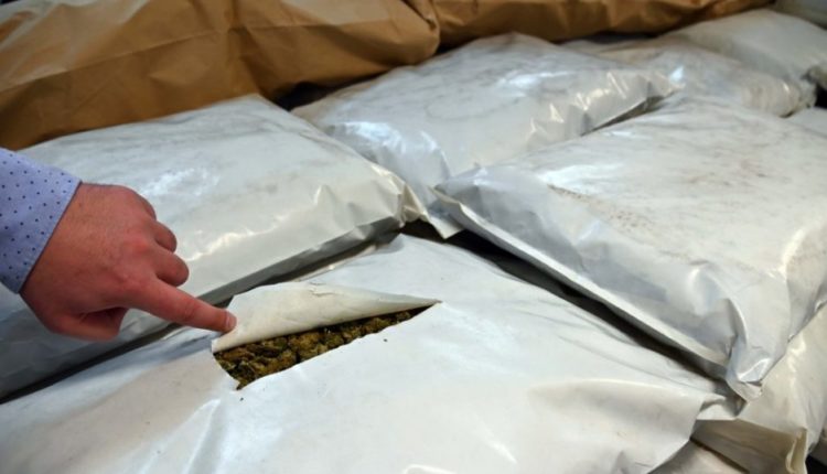 Nga Shqipëria në Serbi, sekuestrohen 300 kg drogë në Tërnoc, arrestohen pesë persona
