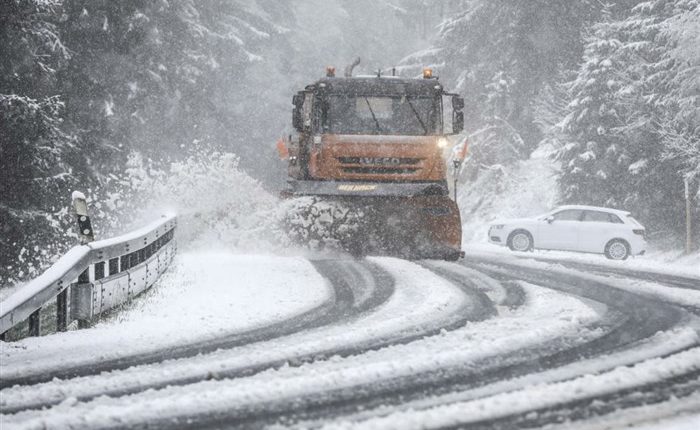 Ndalesë për kamionë në rrugën Gostivar-Strazhë-Kërçovë