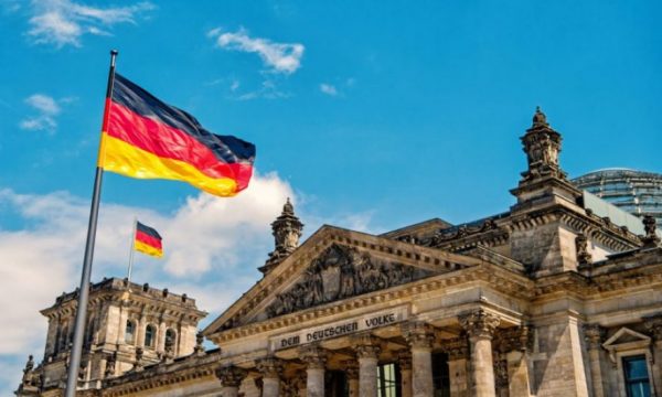 Gjermania me rekord të të infektuarve, parashikon trefishim të tyre