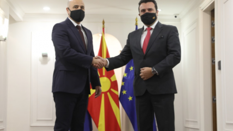 Zaev ia dorëzoi funksionin e kryeministrit Kovaçevskit