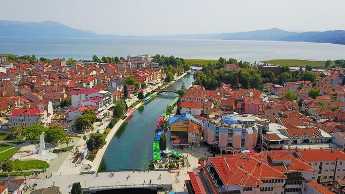 Gjuajtje me armë zjarri në një hotel në Strugë