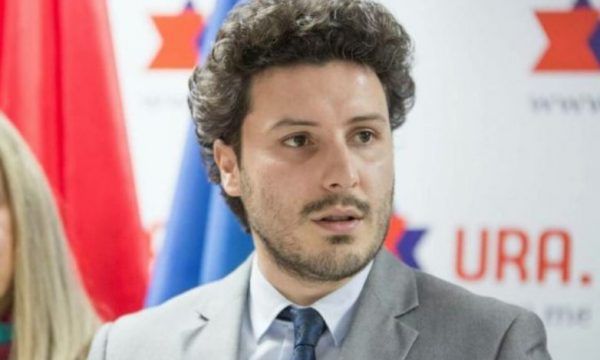 Parlamenti malazez vendos sot për shkarkimin e Abazoviqit