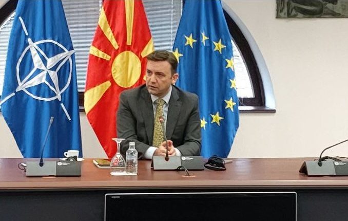 Osmani: Historianët të mos komentojnë çështje politike, politikanët të mos komentojnë çështje historike