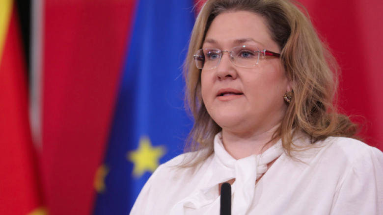 Petrovska: Maqedonia e Veriut nuk do të dërgojë ushtarë në Ukrainë nëse ka konflikt