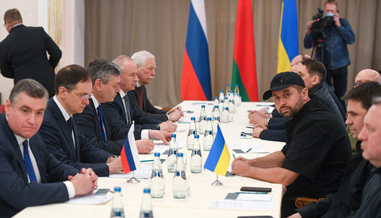 LAJM I FUNDIT/ Përfundojnë bisedimet mes Rusisë dhe Ukrainës në Bjellorusi