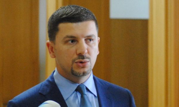 Krasniqi: Veç për tri ditë kemi rezerva shtetërore