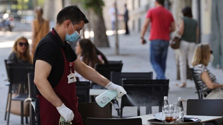 Maqedoni: Prej sot pa kovid-certifikata në tarracat e kafeneve