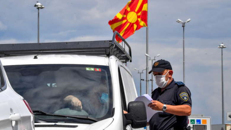 Gjuha shqipe në uniformat e Policisë së Maqedonisë