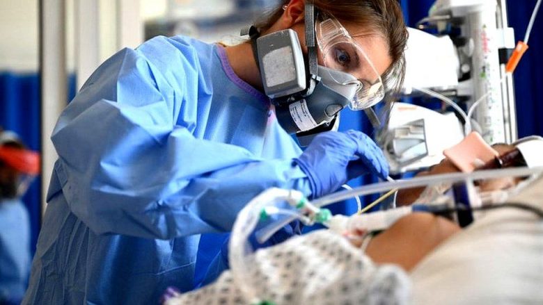 Britaniku qëndroi i infektuar me coronavirus për 505 ditë