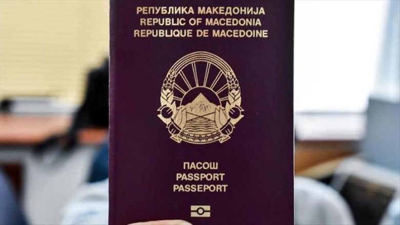 DW: Shtetasit e Maqedonisë s’mund të shkojnë në Gjermani me pasaportë me emrin e vjetër të shtetit