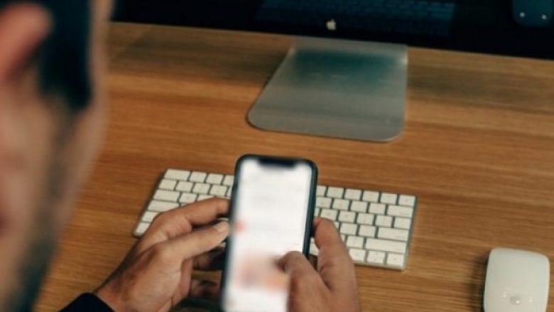 Nuk ia ktheu borxhin, burri nga Kërçova i publikon foto eksplicite të dashurës nga Gostivari