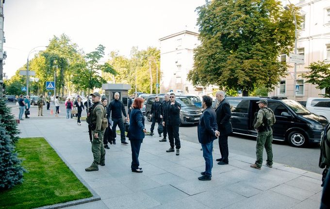 Rama dhe Abazoviq mbërrijnë në Kiev