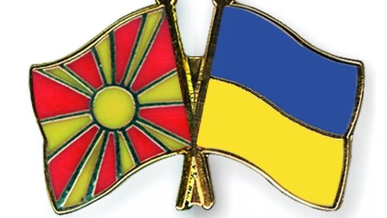 Maqedonia e Veriut zotohet se do të vazhdojë ndihmën ushtarake ndaj Ukrainës
