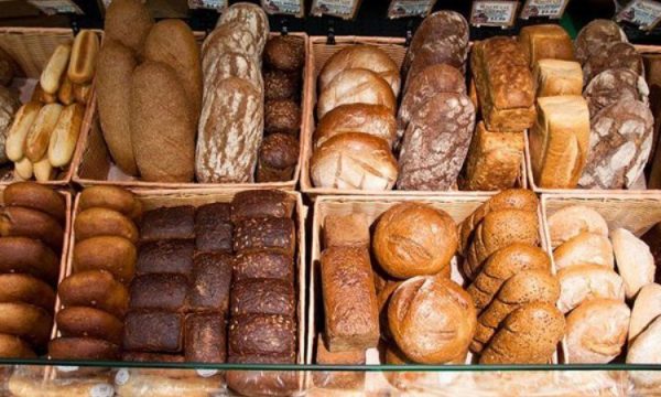 Të bardhë apo të zezë: Cila bukë është më e shëndetshmja?
