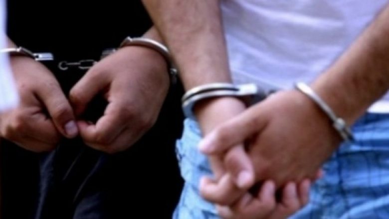 Arrestohen katër persona në Tetovë, kapen me lëndë narkotike