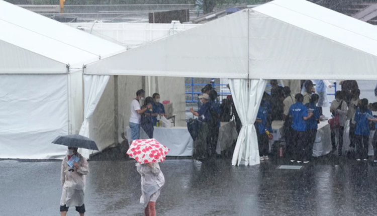 Japonia goditet nga tajfuni, një i vdekur dhe disa të plagosur
