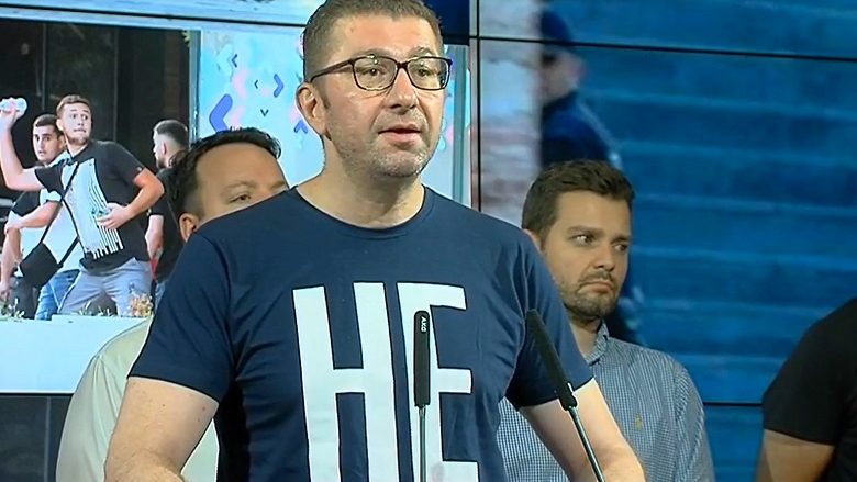 Mickoski për refuzimin e referendumit: Po ikin nga populli, por nuk ikin nga përgjegjësia