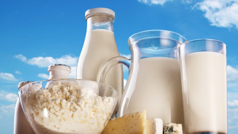 Ankohen qytetarët e Maqedonisë për rritjen e çmimeve tek produktet e qumështit, çmimin nuk e arsyetojnë as blegtorët