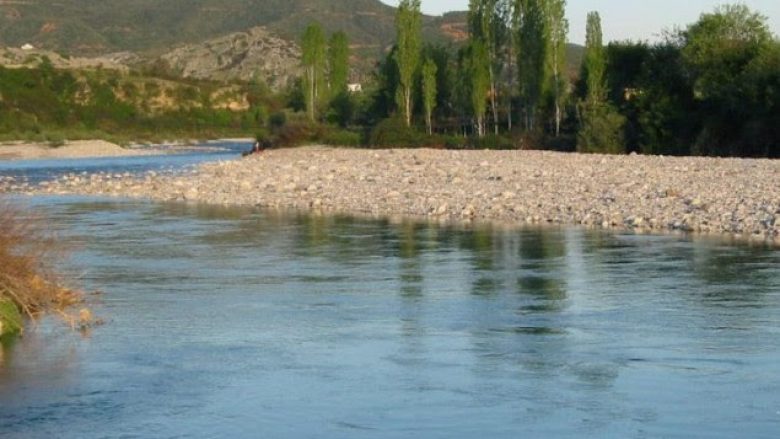 Rritet niveli i ujit në shumicën prej lumenjve dhe liqeneve në RMV