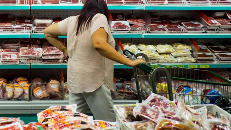 Qeveria e RMV-së ngriu marzhet e produkteve ushqimore, por ekonomistët propozojnë masa të tjera