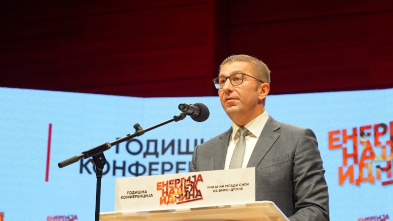 Mickoski: Nuk do lejojmë ndryshime në Kushtetutë, të shkojmë në zgjedhje të parakohshme sa më shpejt