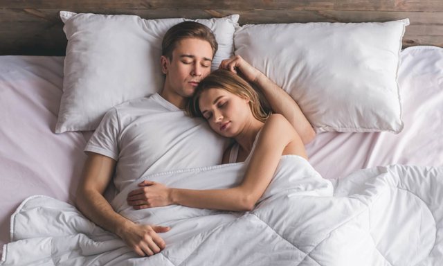 Rregulli “i artë” i 6 minutëshit që do të përmirësojë marrëdhënien tuaj në krevat