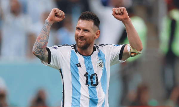 Messi dëshiron ta shfaqë në “Parkun e Princave” trofeun e Kupës së Botës, PSG nuk e pëlqen këtë