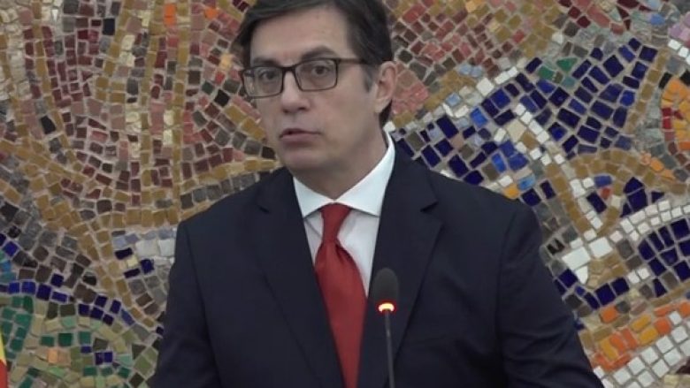 Pendarovski gënjeu qytetarët! Pohoi se nuk dëshiron zyrë, një ditë më pas paraqiti kërkesë