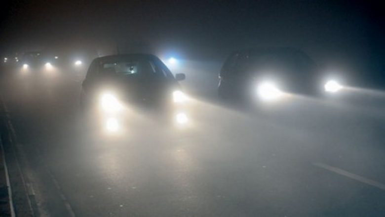 Për shkak të mjegullave të mëdha është ulur dukshmëria në deri në 20 metra në Krushevë